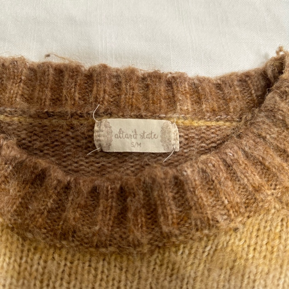 Sweater - Picture 4 of 4